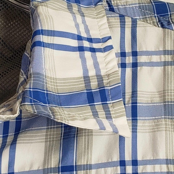LL Bean Men's Small Blue Plaid Short Sleeve Button Down Shirt Mesh Lined Fish - Picture 5 of 13